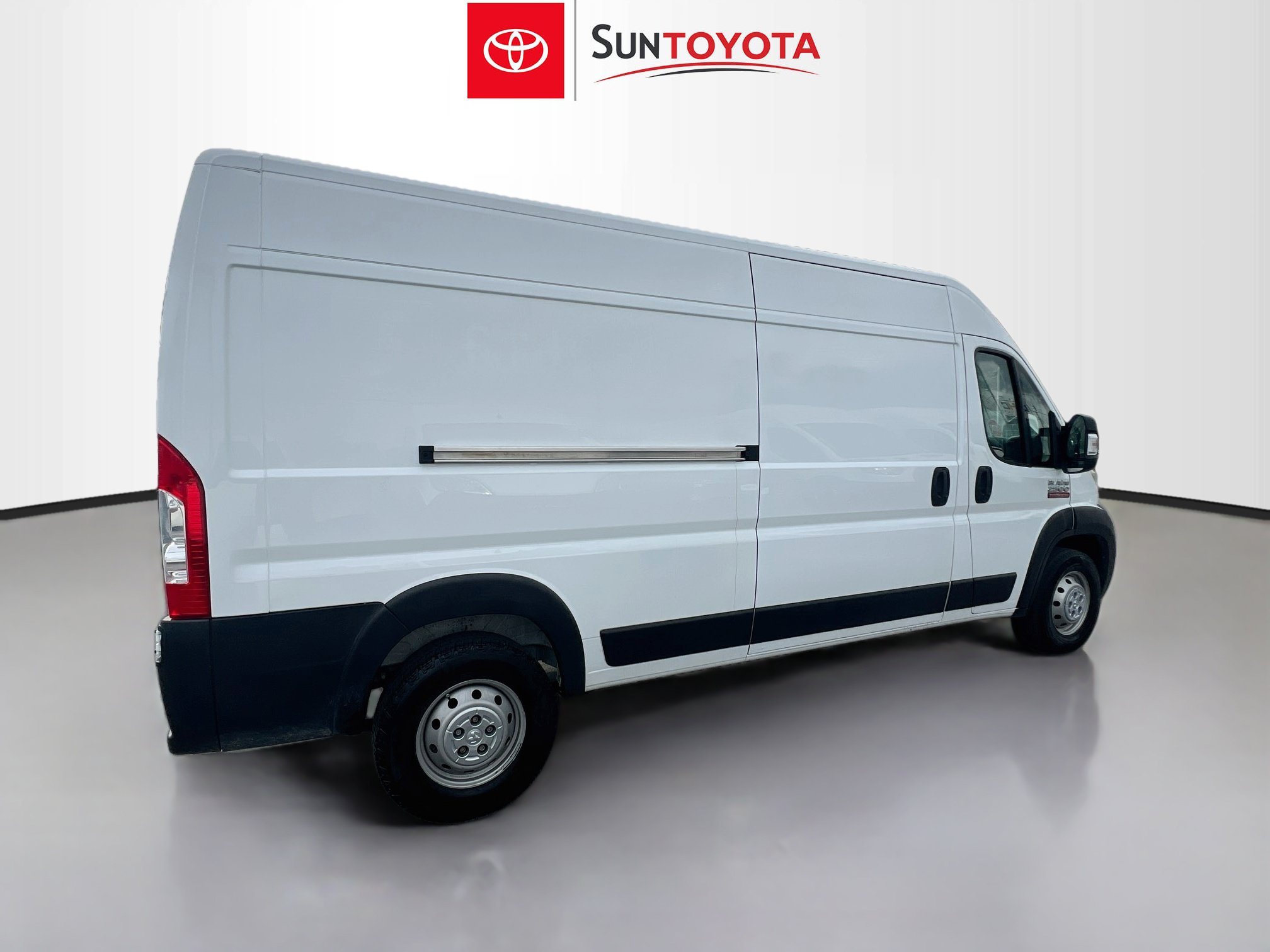 Used 2022 RAM ProMaster 2500 FWD image 4