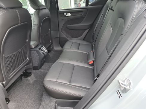 New 2026 Volvo XC40 B5 Plus w/ Protection Package Premier AWD/4WD image 7
