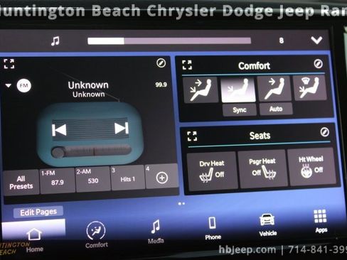 Used 2023 Chrysler Pacifica Touring-L image 20