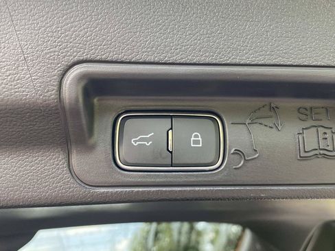 Used 2025 Ford Explorer ST-Line AWD/4WD image 7
