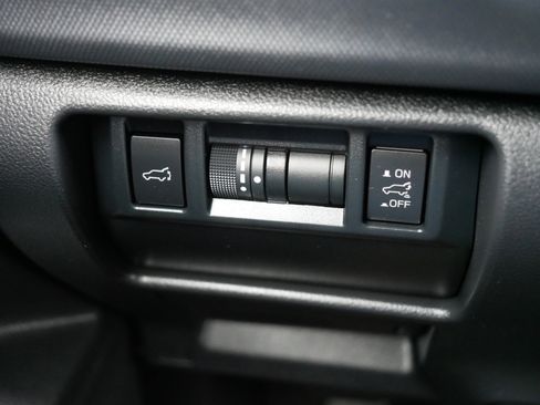 Certified 2025 Subaru Forester Premium AWD/4WD image 26