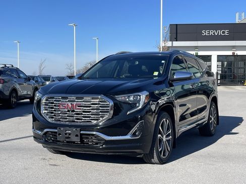 Used 2020 GMC Terrain Denali w/ Denali Premium Package image 3