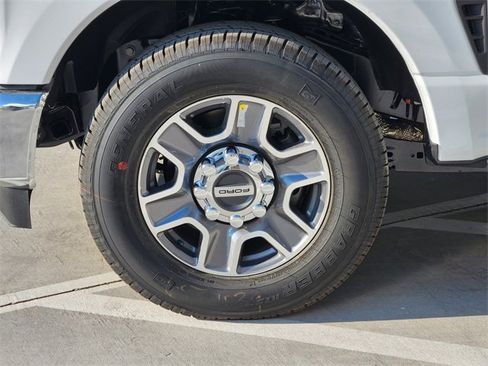 New 2026 Ford F350 Lariat image 7