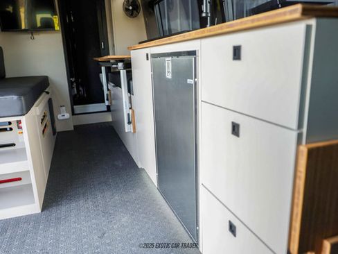 Used 2024 Mercedes-Benz Sprinter 2500 image 54