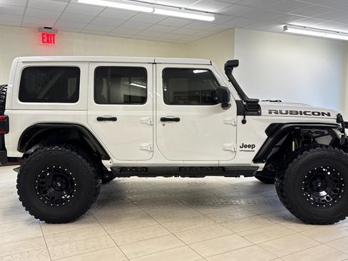 Used 2019 Jeep Wrangler Unlimited Rubicon image 3