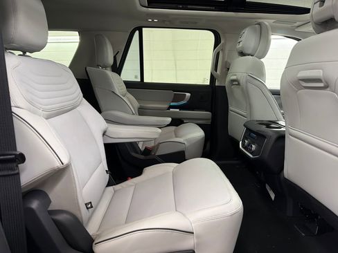 New 2026 Ford Expedition Max Platinum image 30