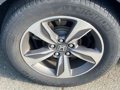 Used 2018 Honda Odyssey Touring image 17