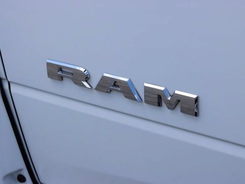 Used 2024 RAM 2500 Big Horn w/ Off Road Package AWD/4WD image 19