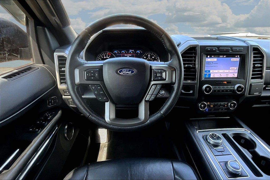 Certified 2019 Ford Expedition XLT w/ Equipment Group 202A AWD/4WD image 10