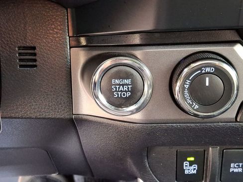 Used 2020 Toyota Tacoma 4x4 Double Cab image 23