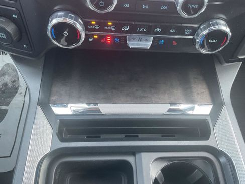 Used 2023 Ford F350 Lariat w/ Chrome Package image 17