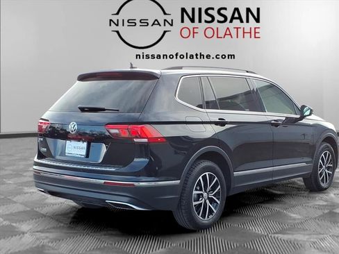 Used 2021 Volkswagen Tiguan SE image 6