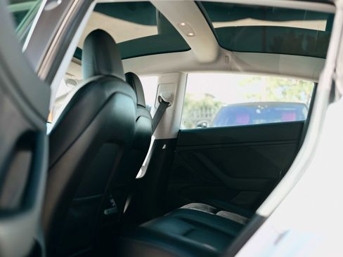 Used 2019 Tesla Model 3 Long Range image 10