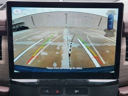 Used 2023 Ford Expedition Limited RWD image 16