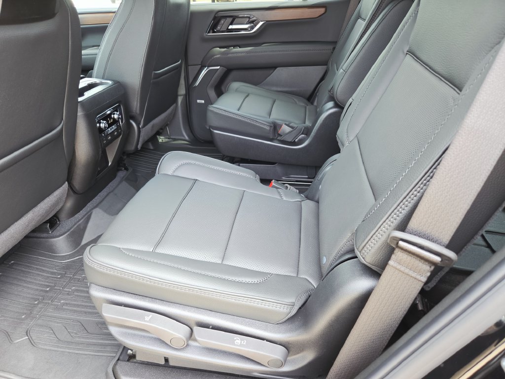 New 2026 GMC Yukon Denali w/ Denali Reserve Package RWD image 13