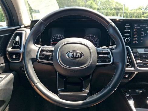 Used 2021 Kia Sorento S w/ Panoramic Sunroof Package FWD image 19