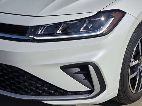 New 2026 Volkswagen Jetta SE FWD image 7