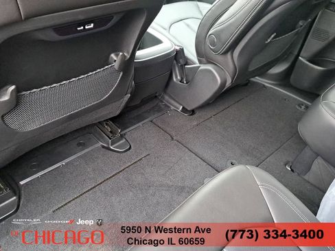 New 2026 Chrysler Pacifica Select w/ S Appearance Package FWD image 13