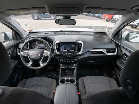Used 2024 GMC Terrain SLE AWD/4WD image 15