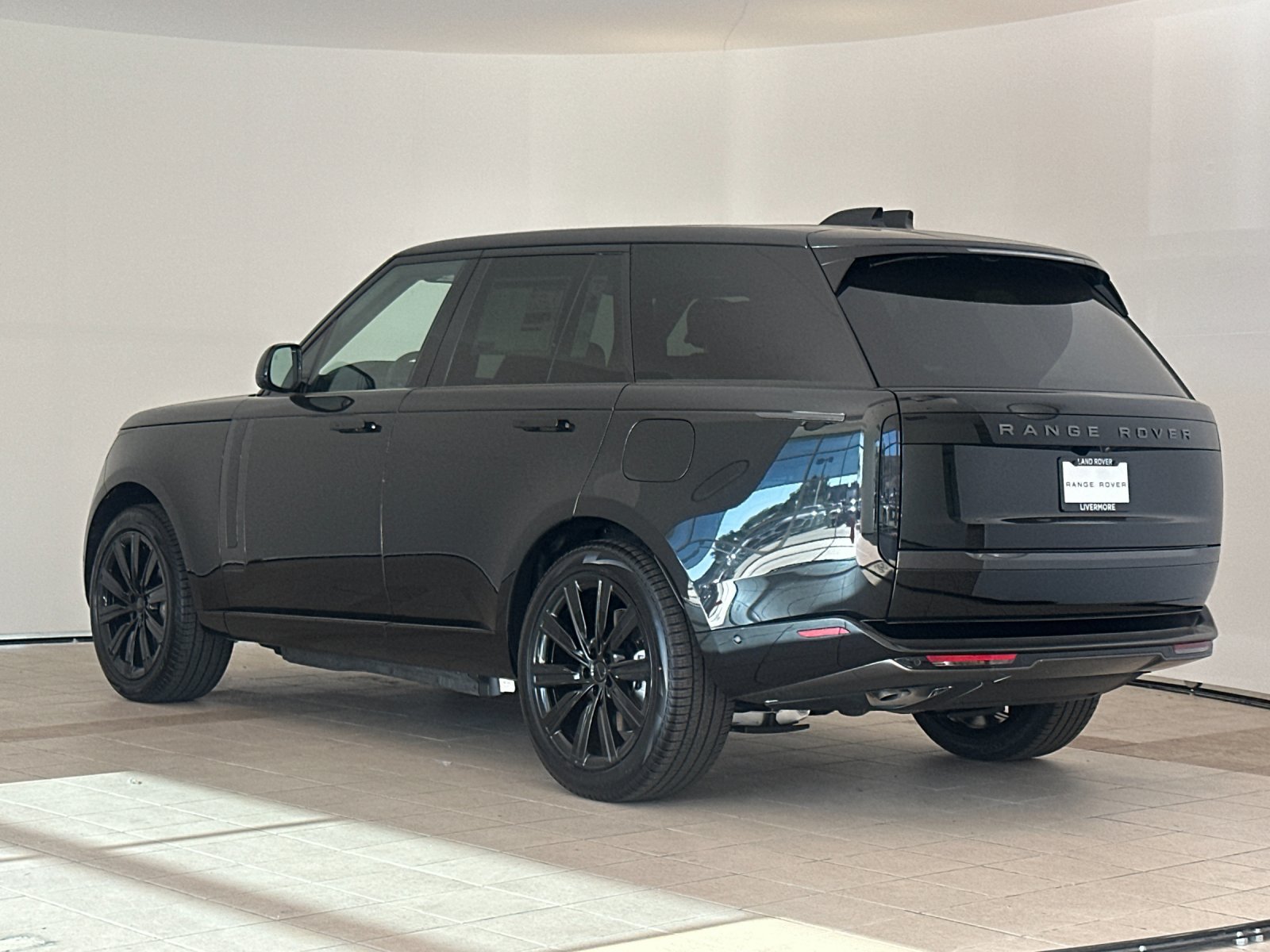 New 2026 Land Rover Range Rover SE AWD/4WD image 4