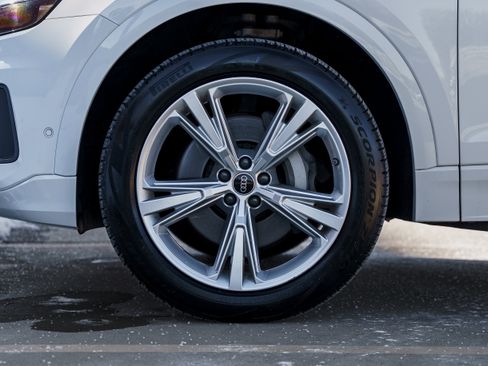 Used 2023 Audi Q8 Premium w/ Convenience Package image 30