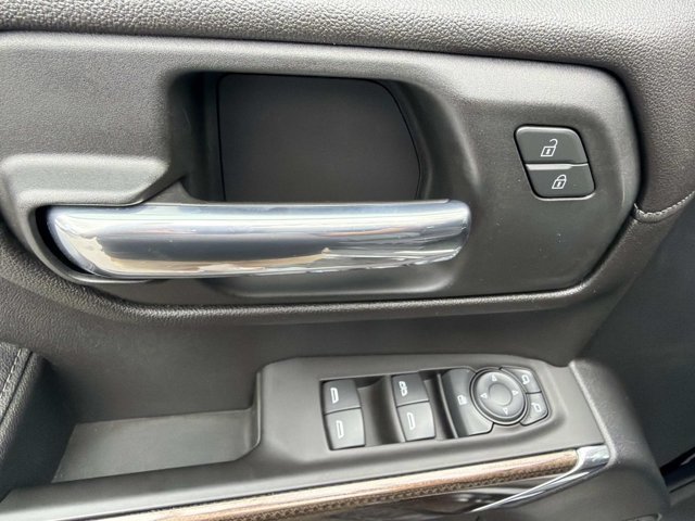 Used 2021 Chevrolet Silverado 1500 RST w/ Redline Edition AWD/4WD image 8