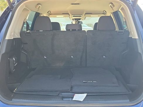 Used 2025 Nissan Rogue SV image 13