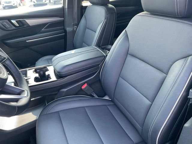 Used 2026 Buick Enclave Preferred FWD image 13