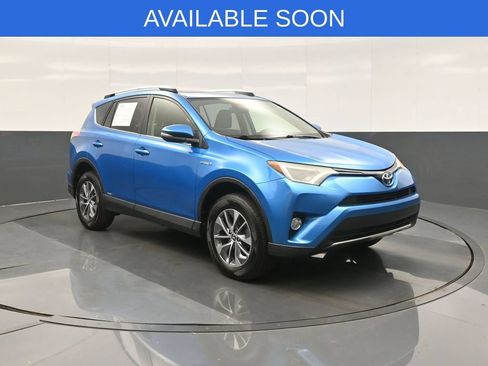 Used 2016 Toyota RAV4 XLE AWD/4WD image 1