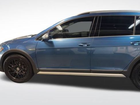 Used 2018 Volkswagen Golf Alltrack SE AWD/4WD image 6