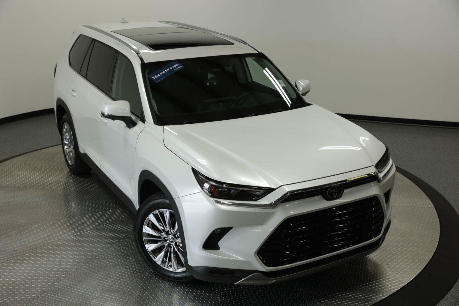 Used 2025 Toyota Grand Highlander AWD image 56