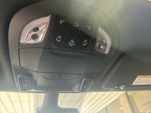 New 2026 Chrysler Pacifica Select image 12