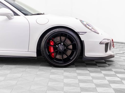 Certified 2015 Porsche 911 GT3 w/ Sound Package Plus RWD image 35