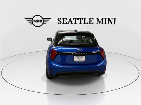 Certified 2025 MINI Cooper S image 9