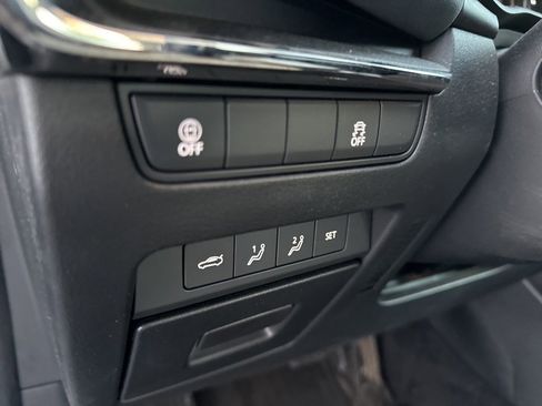 Used 2023 MAZDA MAZDA3 s image 9