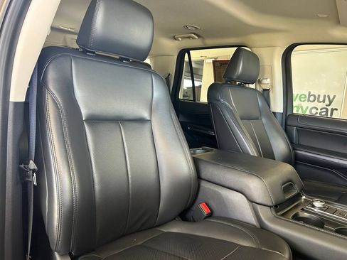 Used 2024 Ford Expedition XLT AWD/4WD image 23