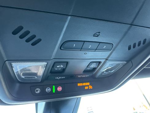 Used 2025 Chevrolet Blazer RS w/ Driver Confidence II Package image 28