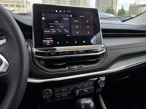 Used 2022 Jeep Compass Trailhawk image 27