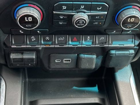 Used 2019 Chevrolet Silverado 1500 LT Trail Boss AWD/4WD image 39