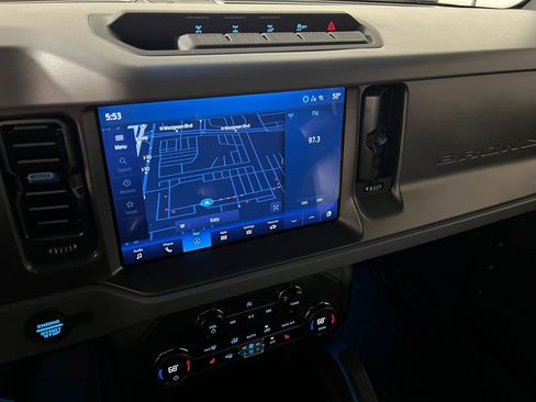 Used 2024 Ford Bronco Black Diamond image 25