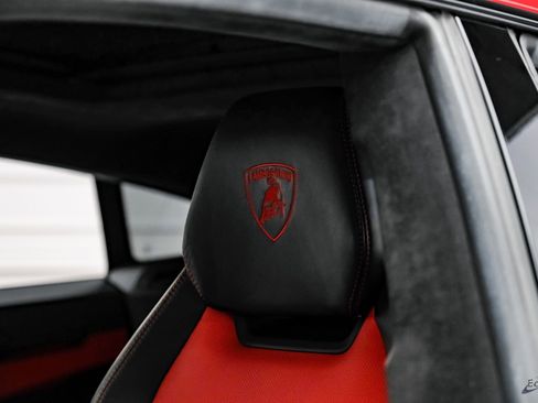Used 2020 Lamborghini Urus image 44