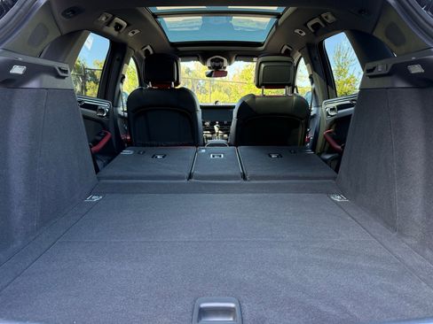 Certified 2025 Porsche Macan image 35