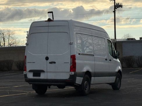 Used 2020 Mercedes-Benz Sprinter 2500 w/ Driver Convenience Package image 5