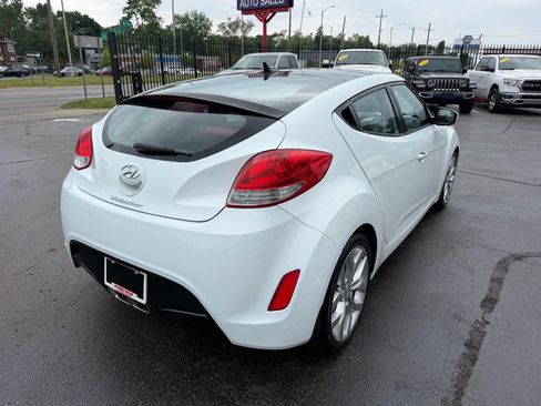Used 2012 Hyundai Veloster w/ Style Pkg FWD image 5