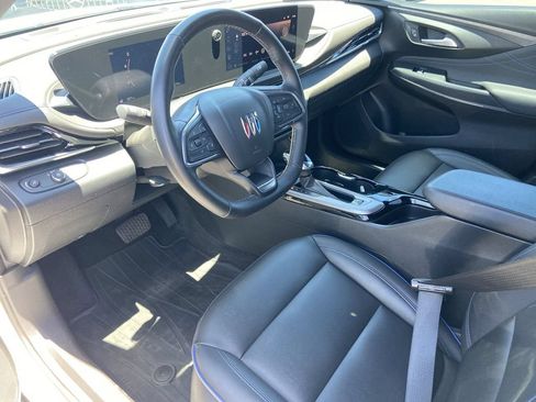 Used 2024 Buick Envista Sport Touring w/ Convenience I Package FWD image 6