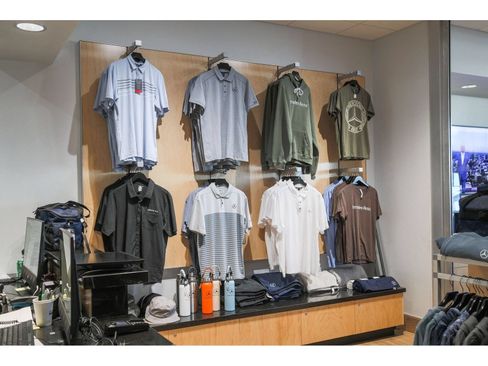 Used 2024 Mercedes-Benz EQB 300 4MATIC image 29