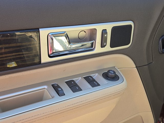 Used 2010 Lincoln MKX 2WD image 21
