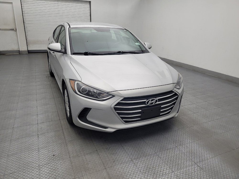 Used 2018 Hyundai Elantra SE FWD image 14