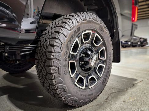 Used 2026 Ford F350 Platinum AWD/4WD image 11