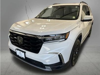 Certified 2025 Honda Pilot Touring